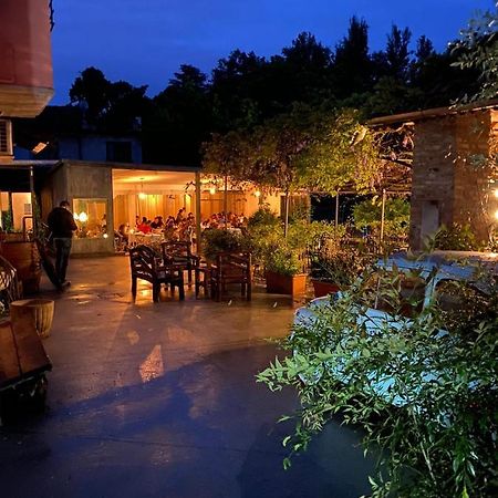 Amare Ristorante Locanda Certosa di Pavia Bagian luar foto