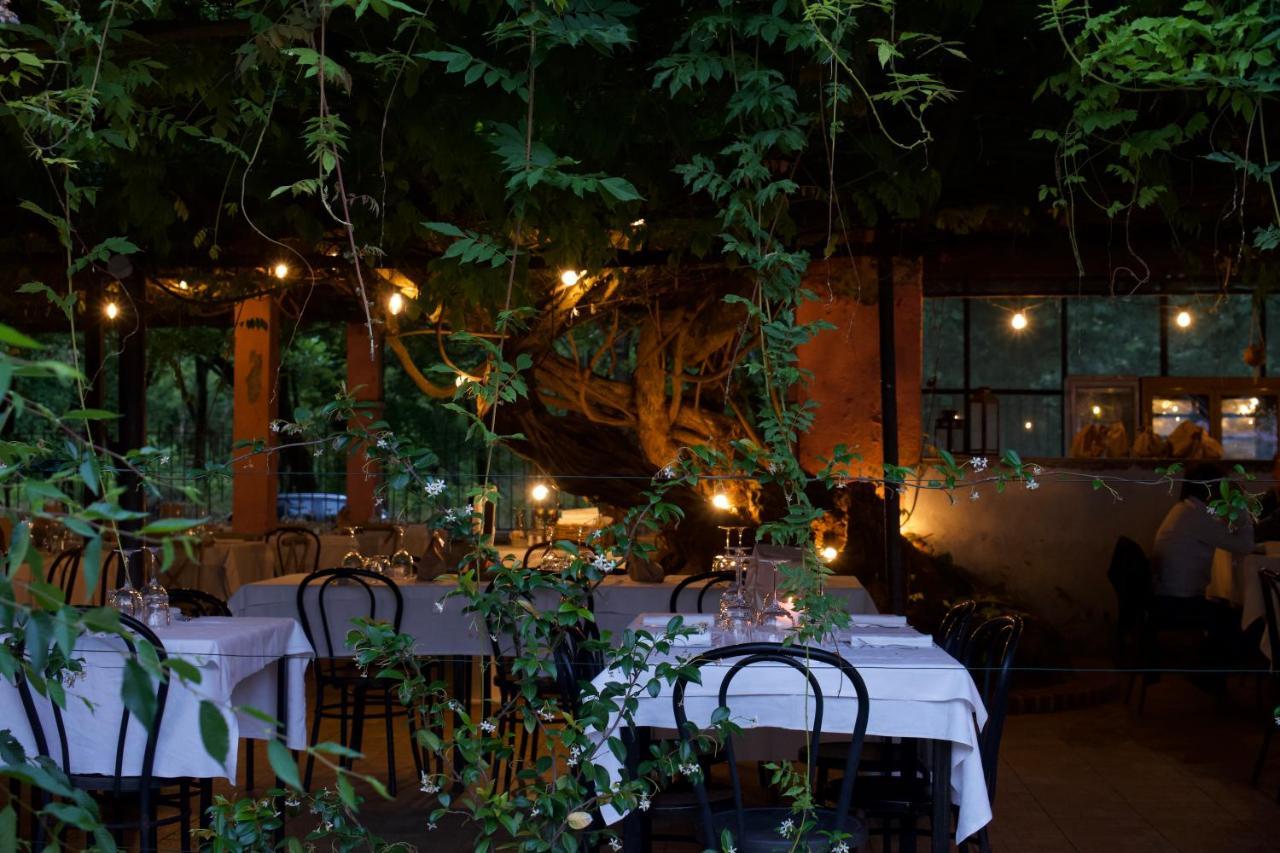Amare Ristorante Locanda Certosa di Pavia Bagian luar foto